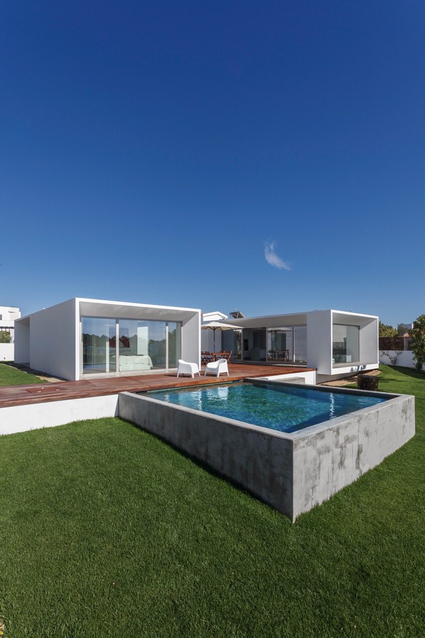 modern-house-with-garden-swimming-pool-and-wooden-2023-11-27-05-35-24-utc-Large.jpeg